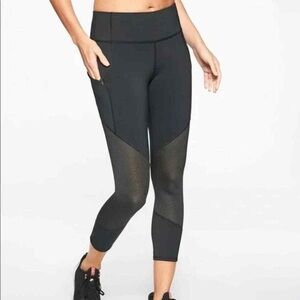 Athleta Mesh Contender capri